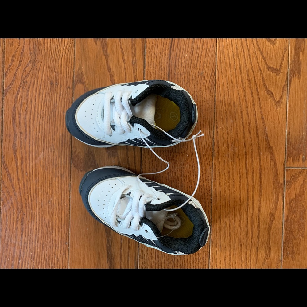 Athletic works baby tennis shoes